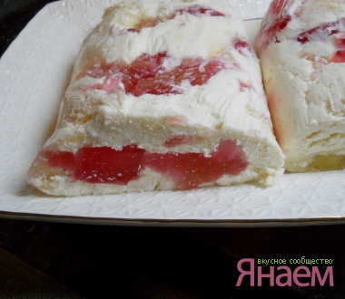 Рулет из творожной массы Мозаика