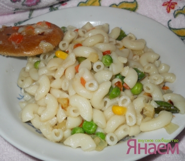 Макароны с овощами Мозаика