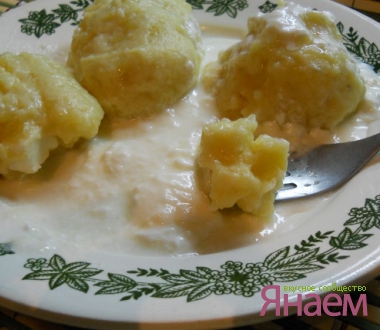Картофельные клецки с брынзой