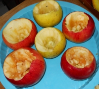 Яблоки, запеченные с творожной начинкой и курагой(Шаг&nbsp;№2)