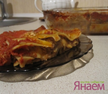 Сытная лазанья с курицей и баклажанами