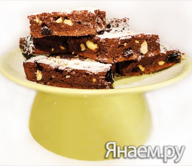 Шоколадные бисквиты с изюмом и арахисом