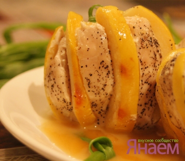 Шары из курицы с айвой