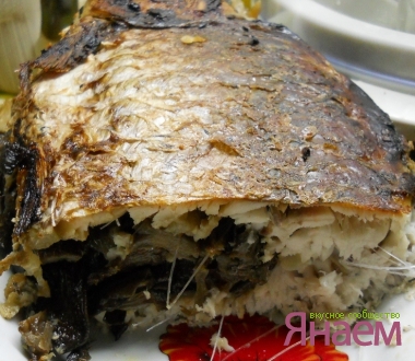 Карп, запеченный с грибочками
