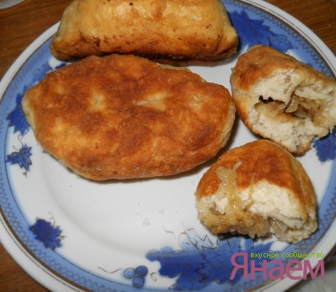 Жаренные пирожки с капустой