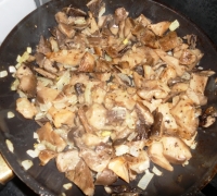 Слоеные пирожки с грибами и кунжутом(Шаг&nbsp;№1)