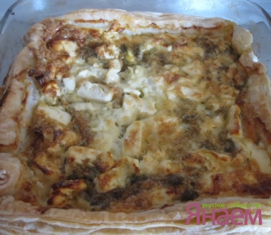 Слоеный пирог с сыром фета