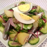 Салат с пряной килькой