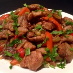 Свинина жареная с овощами