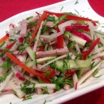 Салат с бужениной, сельдереем и овощами
