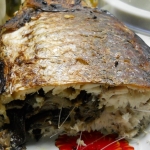 Карп, запеченный с грибочками