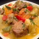 Говядина тушеная с картофелем и овощами