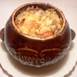 Запеченный картофель с мясом в горшочках