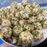 Сырные колобки в панировке из зелени и орехов
