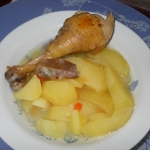 Картофель брусочками с куриными ножками