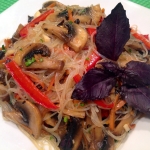 Овощная закуска со стеклянной лапшой
