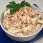 Мясной салат с грецкими орехами