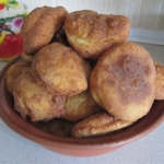 Творожные пончики с зеленью