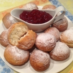 Творожные пончики с маком